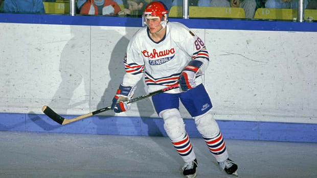 Eric-Lindros-top-generals-bennett.jpg